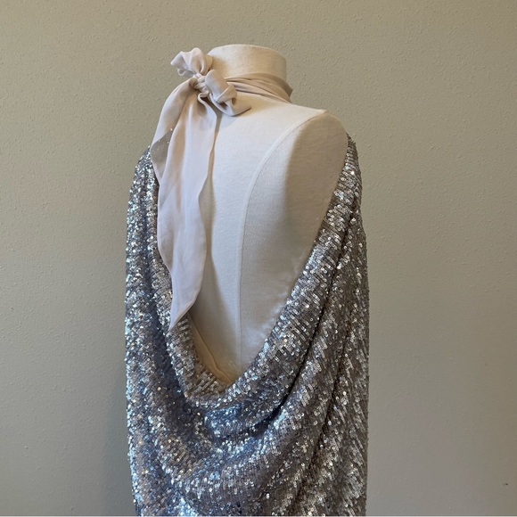 ❌SOLD❌Magda Butrym Sequin Silver Cape Blouse - Picture 4 of 10